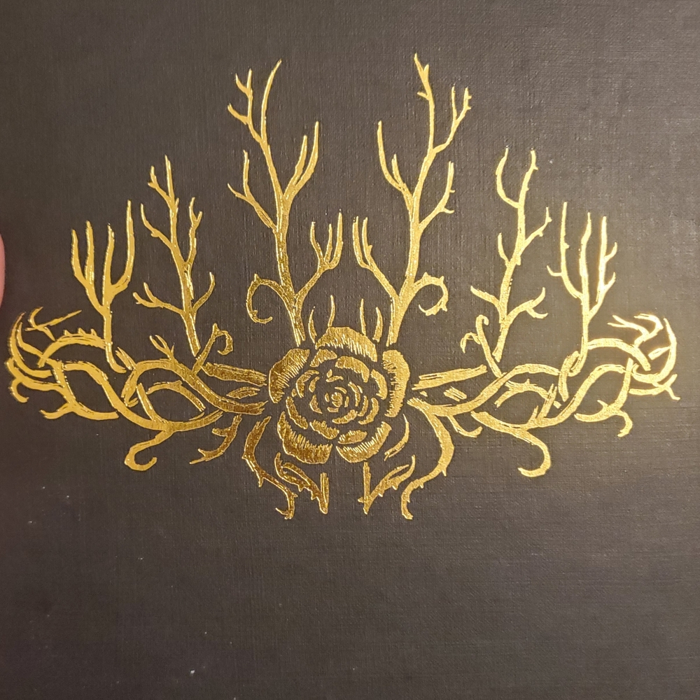 A Court of Thorns and Roses Collectors Edition - Picture 3 of 11